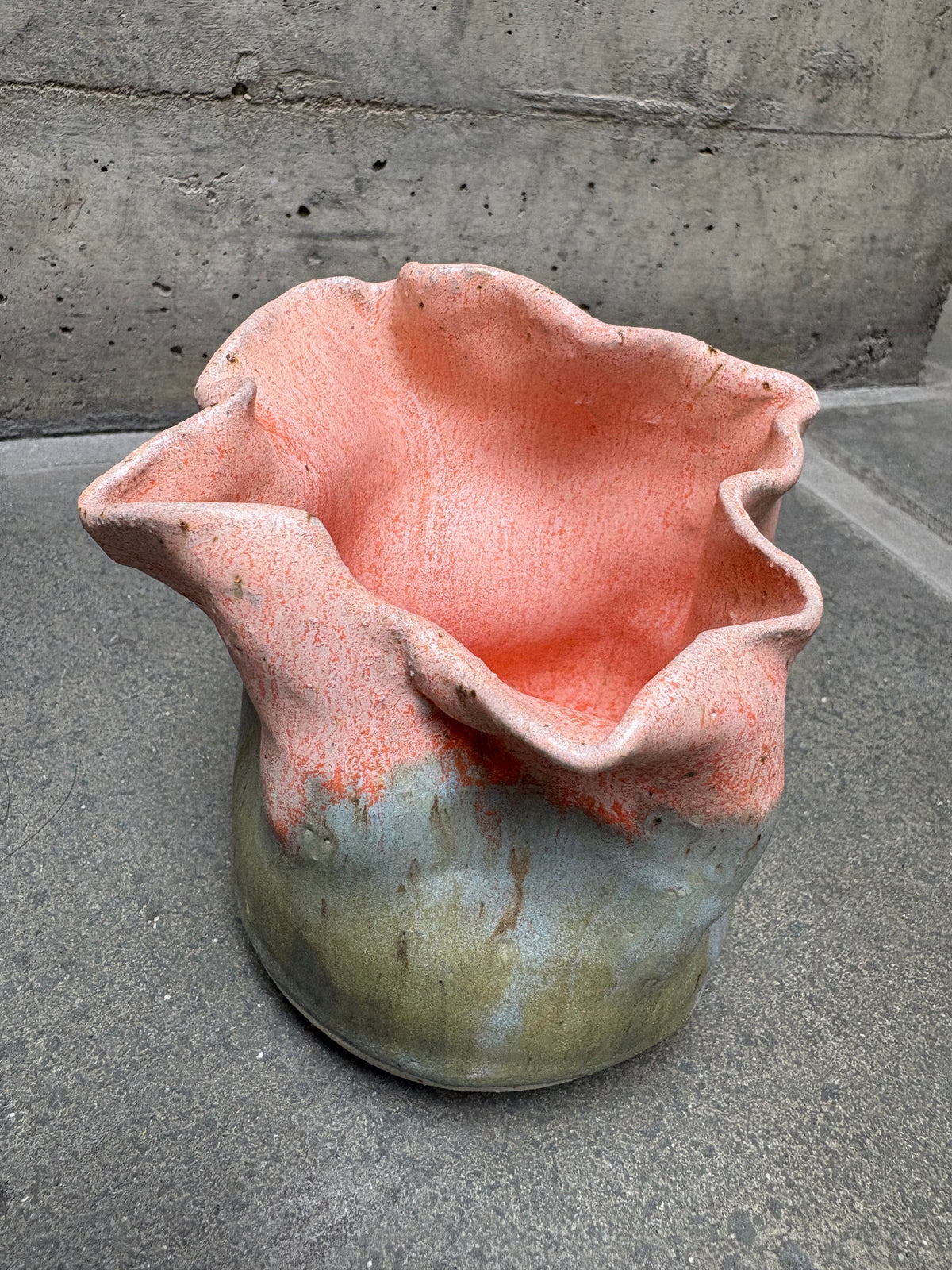 Kringlet vase