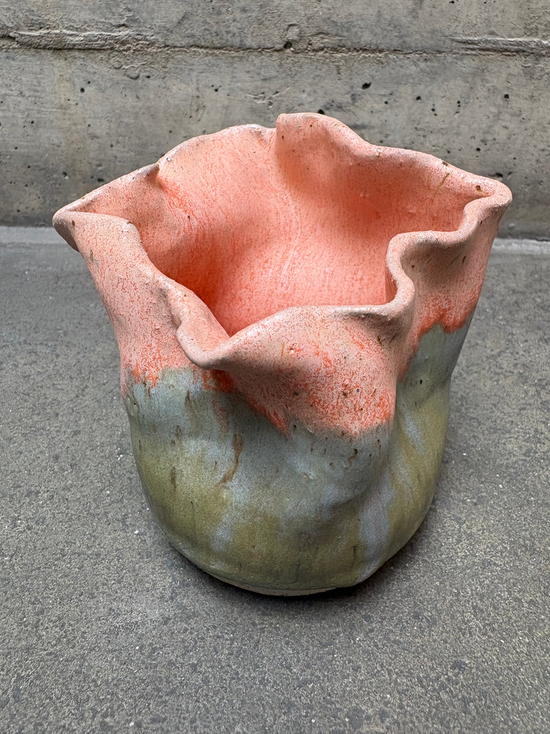 Kringlet vase