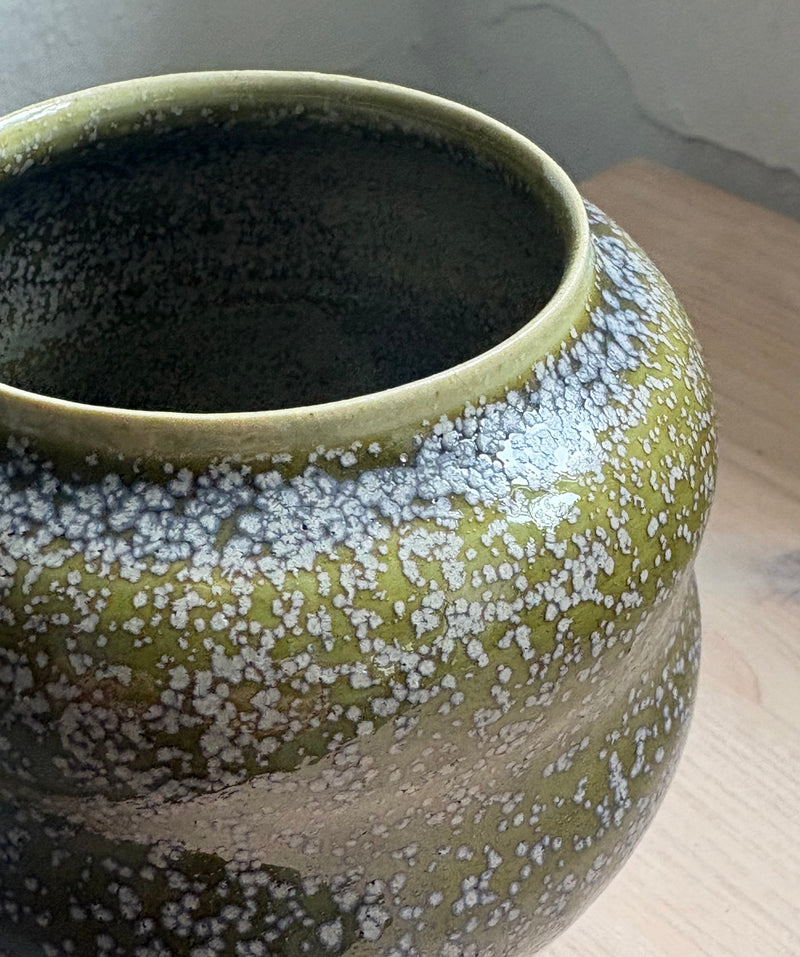 minivase, crystal moss