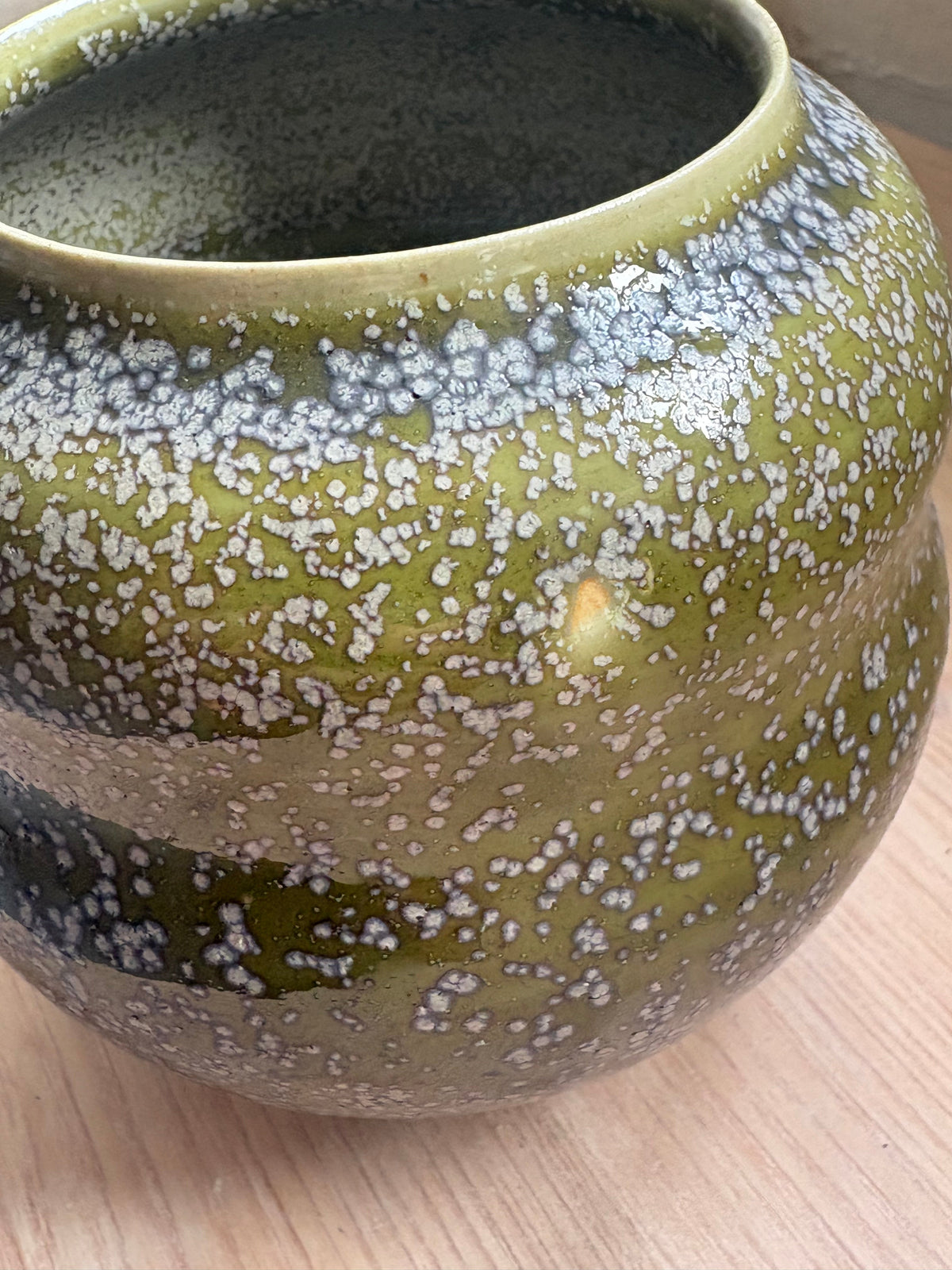 minivase, crystal moss