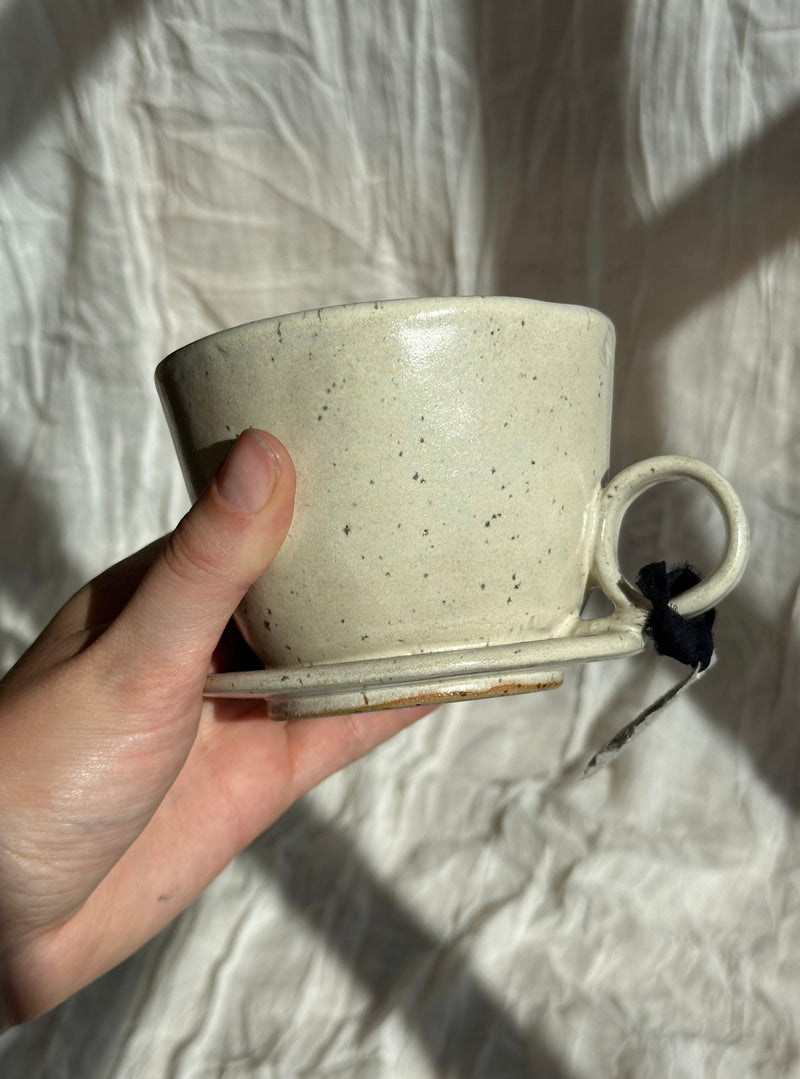 Wabi-sabi kaffetragt - råhvid