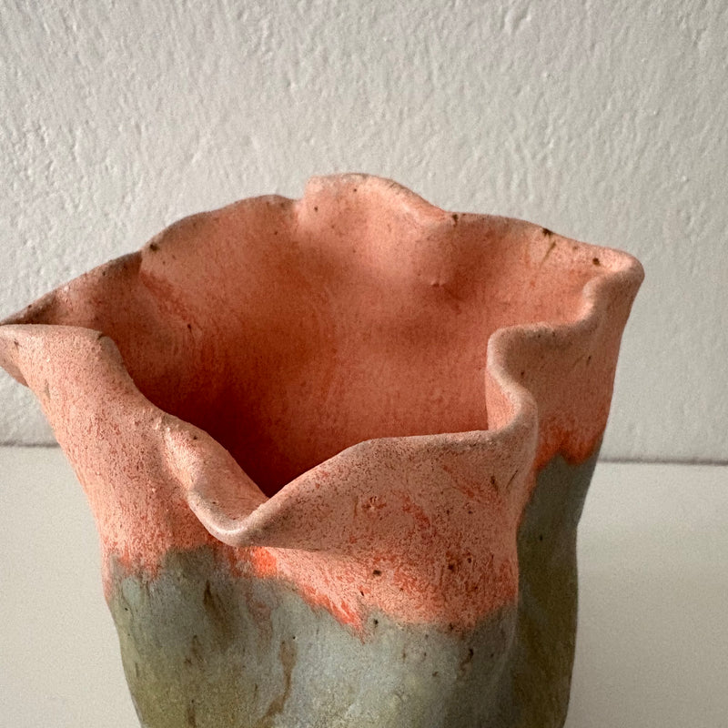 Kringlet vase