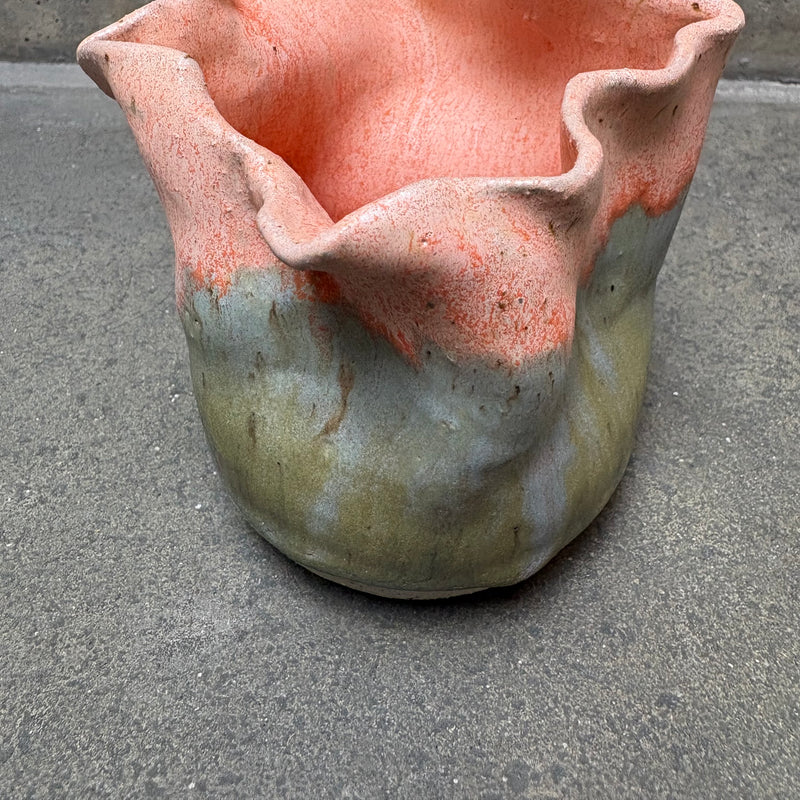 Kringlet vase