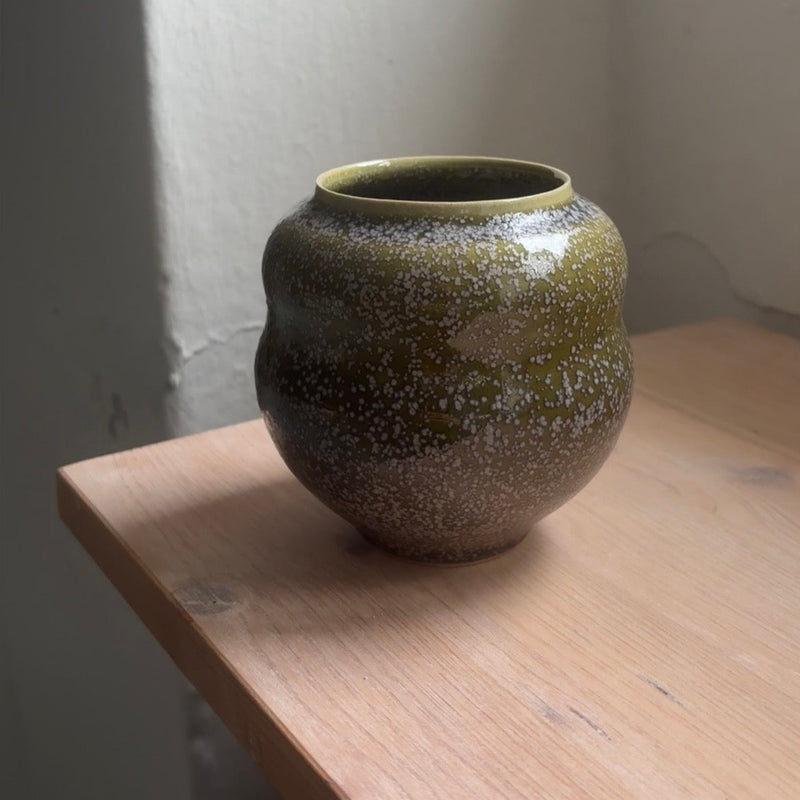 minivase, crystal moss