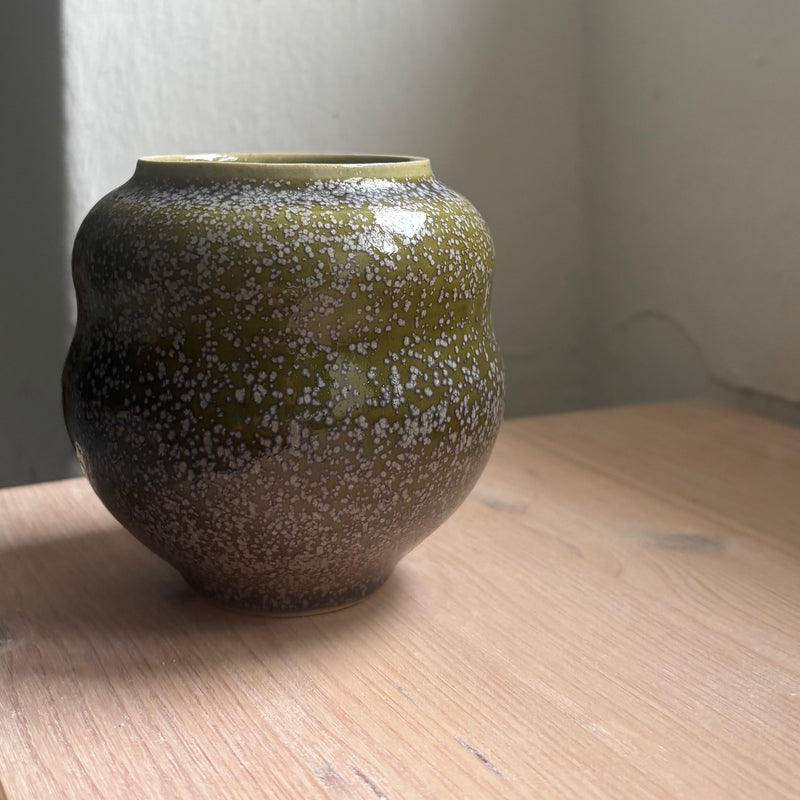 minivase, crystal moss