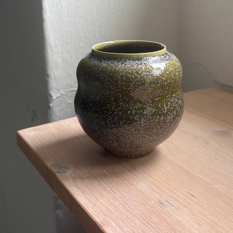 minivase, crystal moss