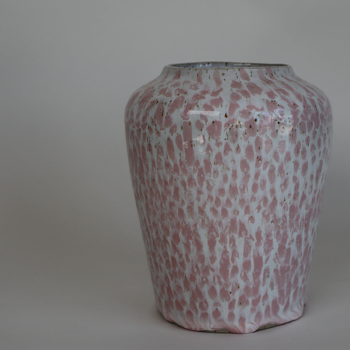 Håndlavet keramik vase med pletter