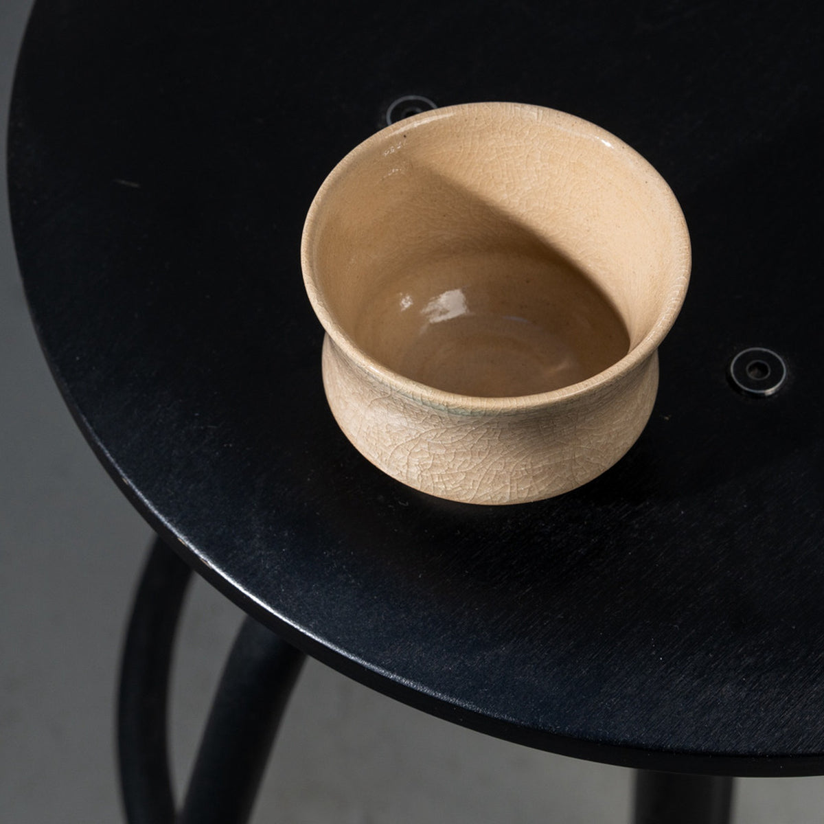 ĀCHI flatwhite, hvid krakeleret